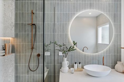 Photo of property in 47 Waipuia Place, Greenhithe, Auckland, 0632