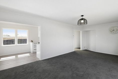 Photo of property in 35 Balmoral Street, Levin, 5510