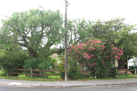 Photo of property in 2 Gillies Road, Mount Wellington, Auckland, 1062