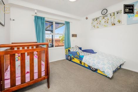 Photo of property in 107 Edgewater Drive, Pakuranga, Auckland, 2010
