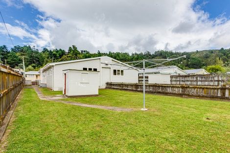 Photo of property in 30-32 Delaney Drive, Stokes Valley, Lower Hutt, 5019