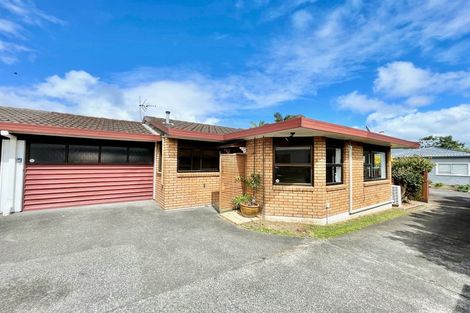 Photo of property in 2/1345 Dominion Extension, Mount Roskill, Auckland, 1041