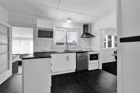 Photo of property in 59 Camberwell Road, Hawera, 4610