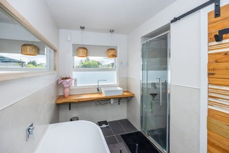 Photo of property in 15 Matthews Crescent, Melville, Hamilton, 3206