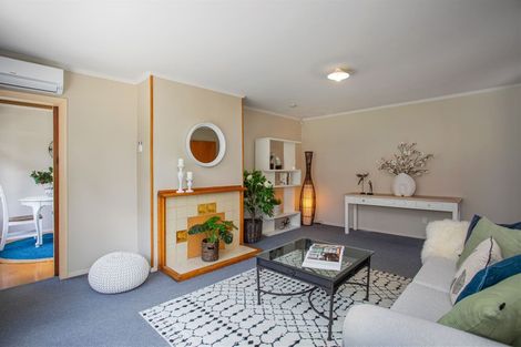 Photo of property in 6 Haynes Avenue, Upper Riccarton, Christchurch, 8041