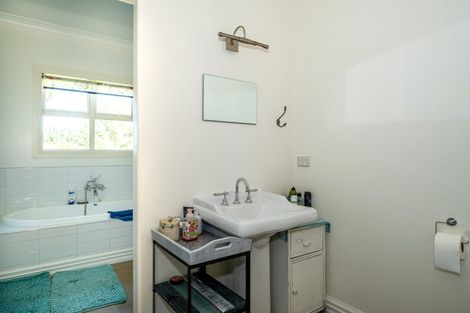 Photo of property in 61 Hekeao Road, Surrey Hills, Ashburton, 7778