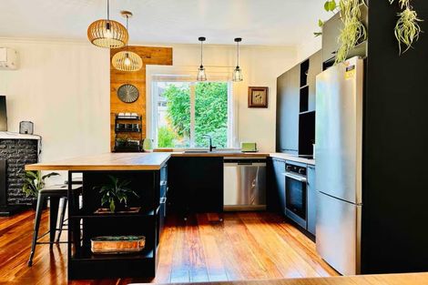 Photo of property in 25 Franklyn Street, Nelson South, Nelson, 7010