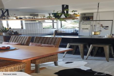 Photo of property in 17 West Glade Crescent, Birkenhead, Auckland, 0626