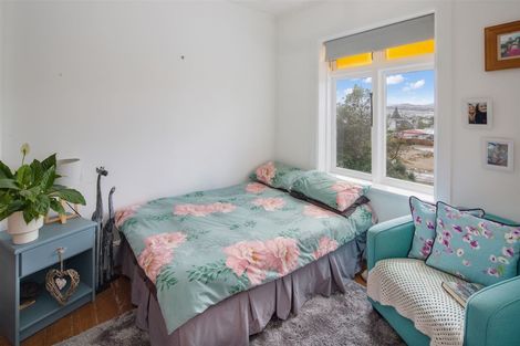 Photo of property in 176 Sutherland Road, Lyall Bay, Wellington, 6022