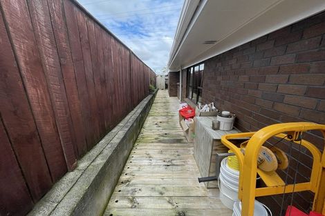 Photo of property in 106 Everglade Drive, Totara Heights, Auckland, 2105