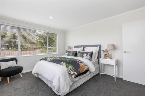 Photo of property in 18 Village Way, Ardmore, Papakura, 2582