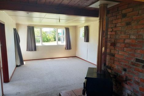 Photo of property in 25 Main Road, Tuatapere, 9620