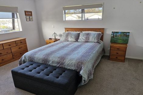 Photo of property in 64 Mettam Drive, Swanson, Auckland, 0614