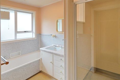 Photo of property in 14 Ron Place, Bishopdale, Christchurch, 8051