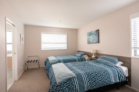 Photo of property in 24 Pukenamu Road, Rainbow Point, Taupo, 3330