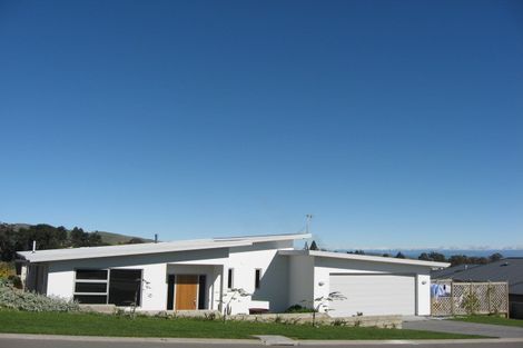 Photo of property in 69 Hikanui Drive, Havelock North, 4130