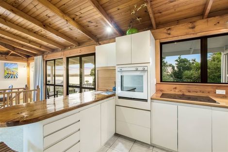 Photo of property in 65 De Luen Avenue, Tindalls Beach, Whangaparaoa, 0930