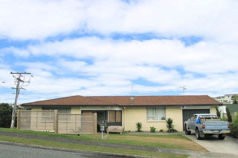 Photo of property in 2 Graham Place, Bellevue, Tauranga, 3110