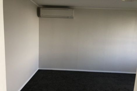 Photo of property in 12-14 Hinau Place, Cloverlea, Palmerston North, 4412