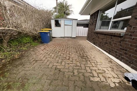 Photo of property in 1/2 Palm Court Drive, Glen Eden, Auckland, 0602