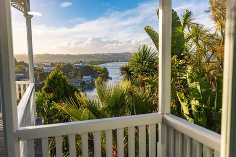 Photo of property in 3 Rees Street, Durie Hill, Whanganui, 4500