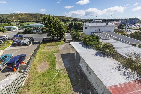 Photo of property in 88a Mana Esplanade, Paremata, Porirua, 5026