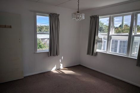 Photo of property in 2/28 Neal Avenue, Glenfield, Auckland, 0629