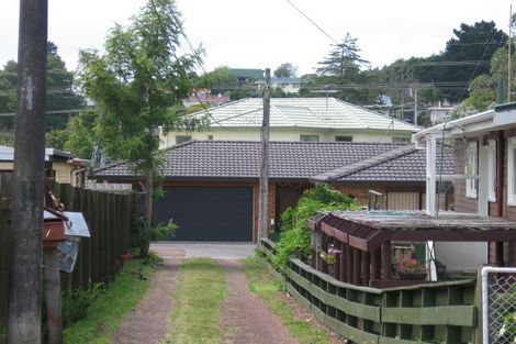 Photo of property in 11 Maui Pomare Street, Blockhouse Bay, Auckland, 0600