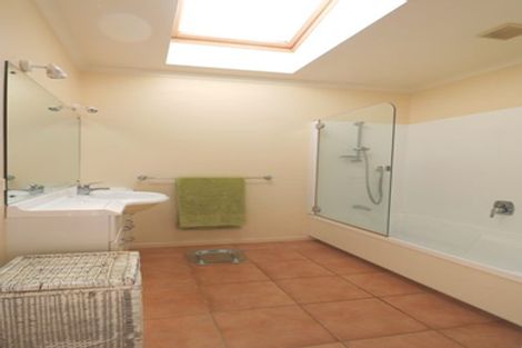 Photo of property in 109 Waireka Place, Whangamata, 3620