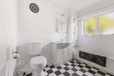 Photo of property in 439 Broadway, Stratford, 4332