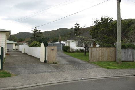 Photo of property in 21 Miles Crescent, Wainuiomata, Lower Hutt, 5014