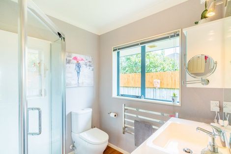 Photo of property in 54 Realm Drive, Paraparaumu, 5032