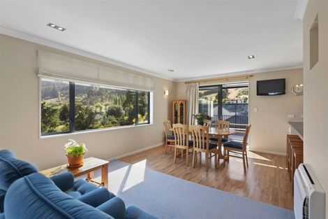 Photo of property in 8 Morgans Valley, Heathcote Valley, Christchurch, 8022