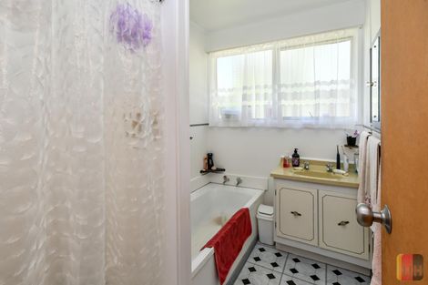 Photo of property in 9 Crispian Place, Weymouth, Auckland, 2103