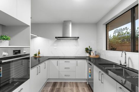 Photo of property in 12 Juniper Place, Burnside, Christchurch, 8053