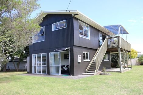 Photo of property in 12 Hardy Place, Cooks Beach, Whitianga, 3591