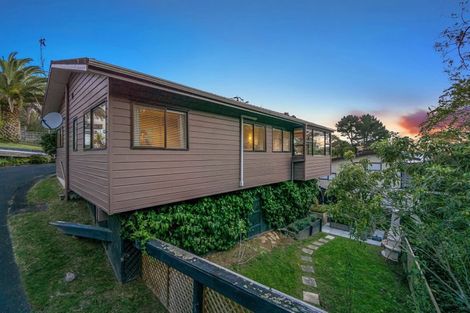 Photo of property in 1/15 Telephone Road, Birkenhead, Auckland, 0626