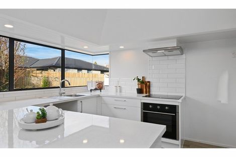 Photo of property in 21a Wairakei Road, Bryndwr, Christchurch, 8052