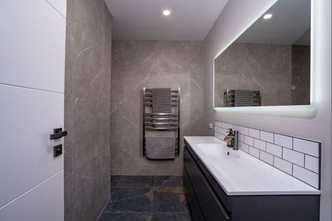 Photo of property in 336 Lake Terrace, Two Mile Bay, Taupo, 3330