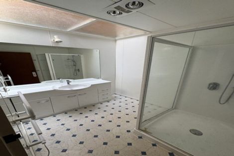 Photo of property in 70 Kings Crescent, Hutt Central, Lower Hutt, 5010