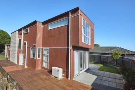 Photo of property in 72c Hobsonville Road, West Harbour, Auckland, 0618