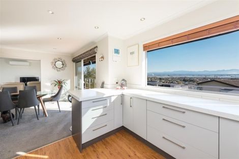 Photo of property in 8 Berkshire Place, Stoke, Nelson, 7011