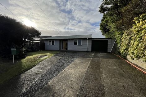 Photo of property in 1 Kahu Road, Paremata, Porirua, 5024