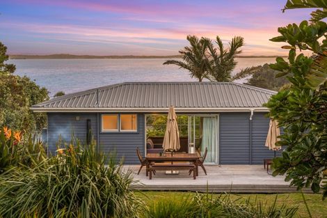 Photo of property in 7 Tetley Road, Surfdale, Waiheke Island, 1081