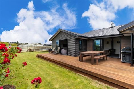 Photo of property in 8 Quinnat Street, Albert Town, Wanaka, 9305