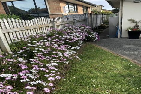 Photo of property in 13 Marbella Crescent, Oteha, Auckland, 0632