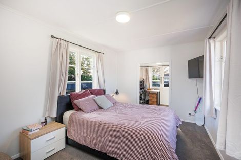 Photo of property in 1 Salisbury Avenue, Terrace End, Palmerston North, 4410