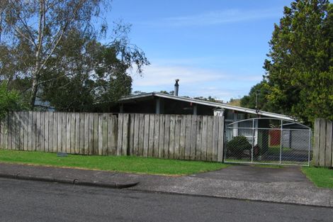 Photo of property in 21 Riverpark Crescent, Henderson, Auckland, 0610
