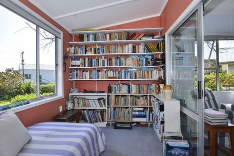 Photo of property in 53 Fortescue Street, Mahia, Nuhaka, 4198