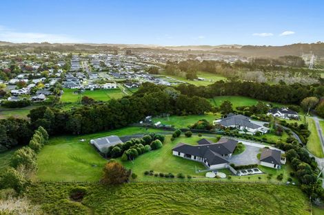 Photo of property in 69a Oraha Road, Kumeu, 0892